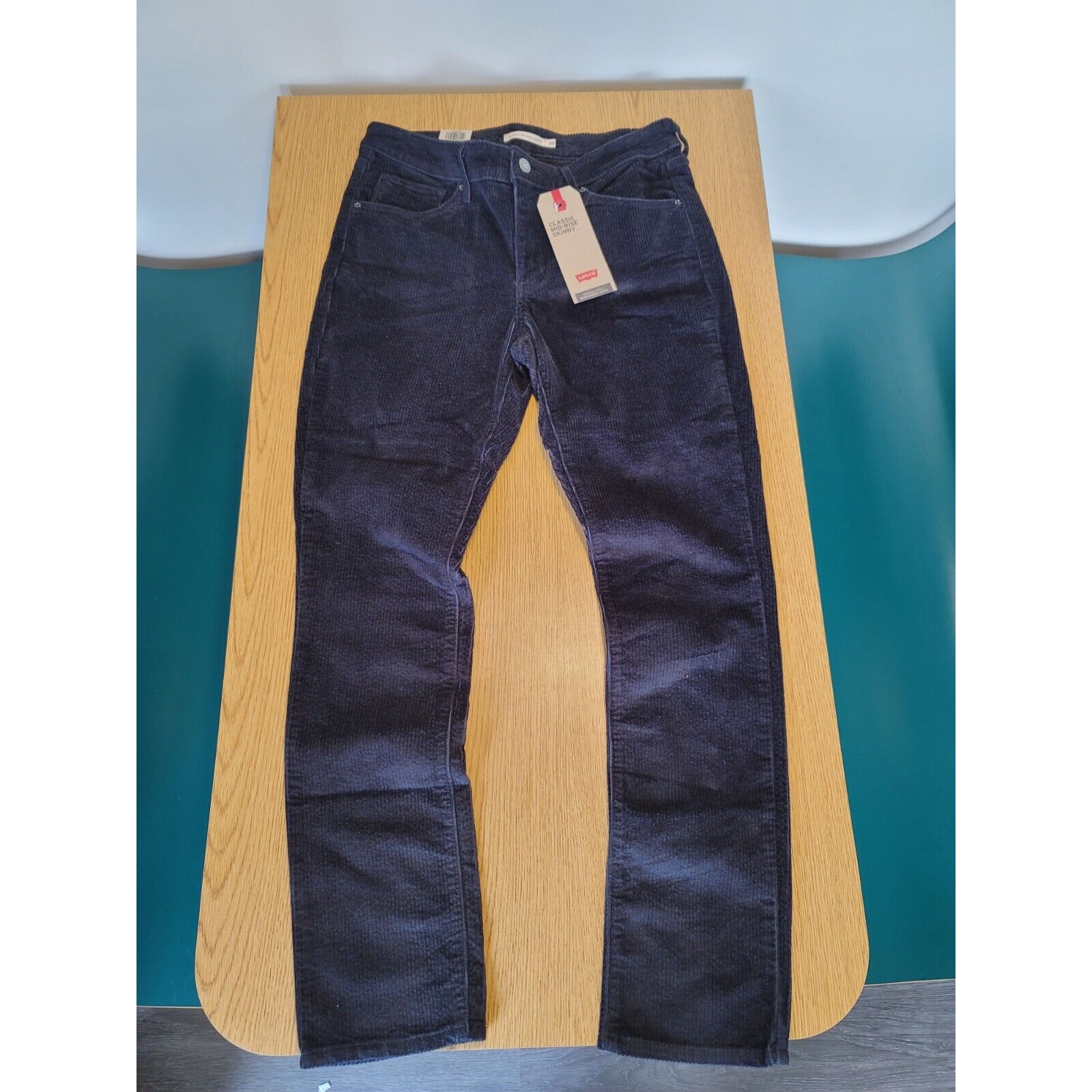 Levis 311 Classic MidRise Skinny Corduroy Jeans Pants 30x30 Women Brand New